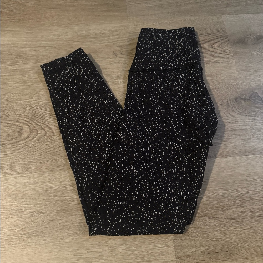 Lululemon leggings size 4